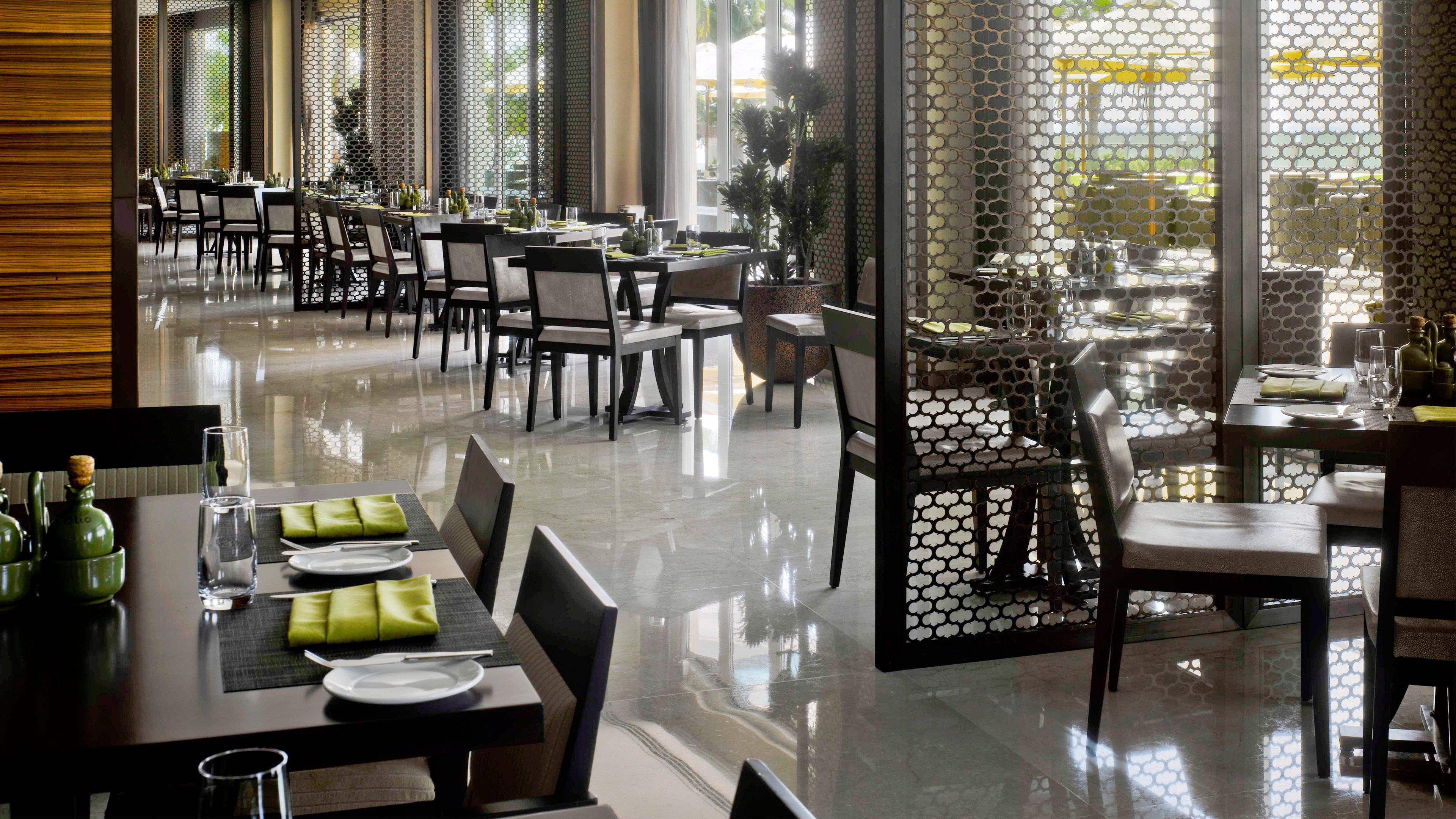 Crowne Plaza Dubai Festival City Exterior photo The restaurant